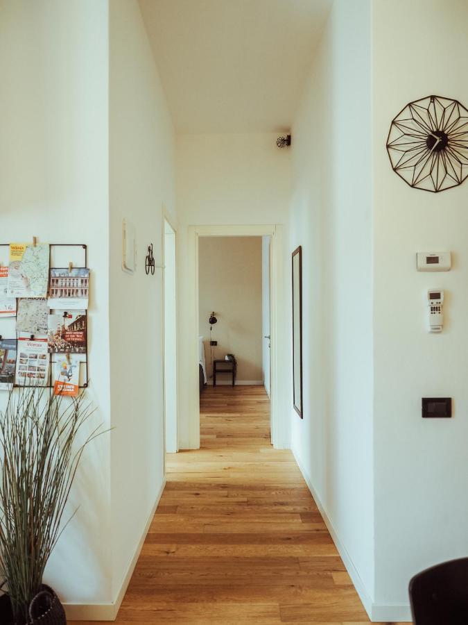 Bre Apartments - Gambero Flat Vicenza Bagian luar foto