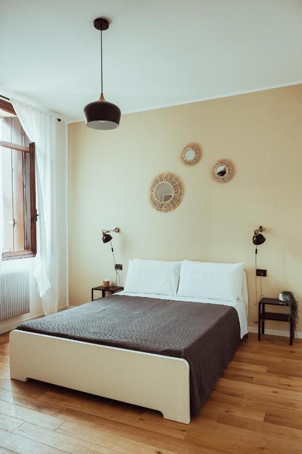 Bre Apartments - Gambero Flat Vicenza Bagian luar foto